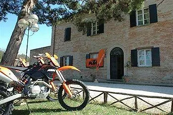 Tombolina Farm stay *